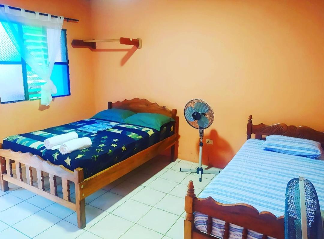 Rustic House Hostel Moyogalpa Ngoại thất bức ảnh