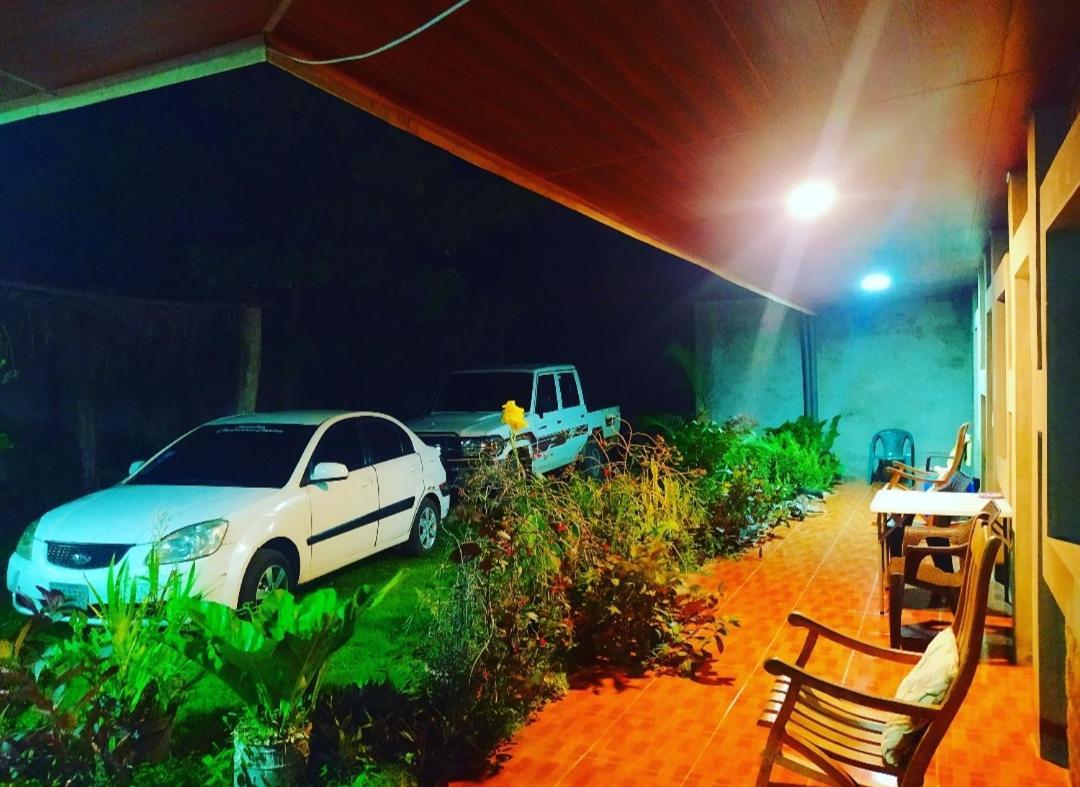 Rustic House Hostel Moyogalpa Ngoại thất bức ảnh